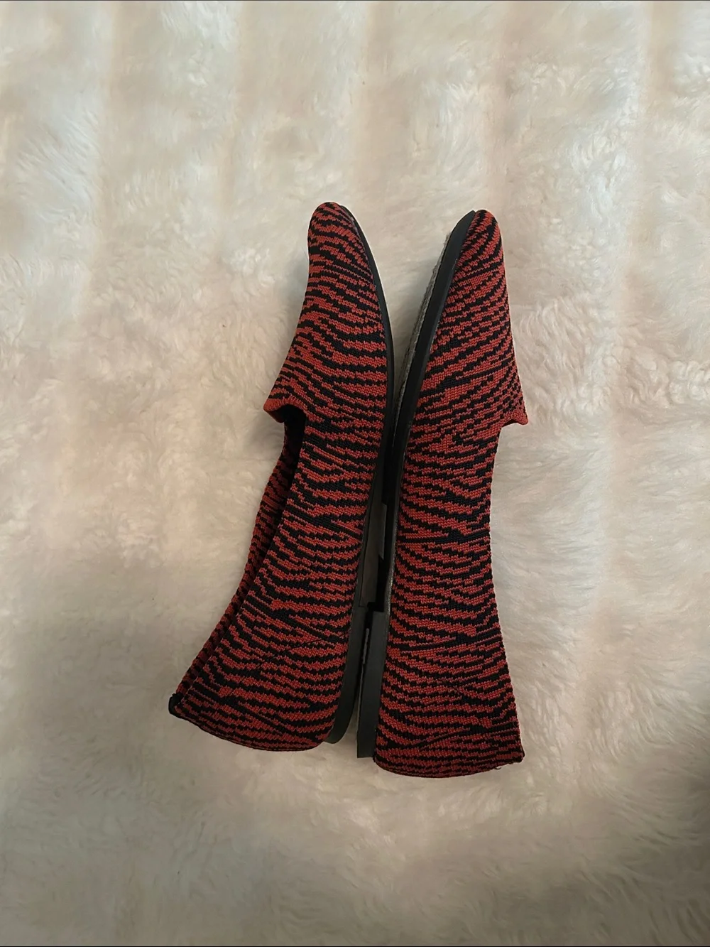 Skechers Women's Red and Black Knit Slip-On Loafers - Picture 4 of 4